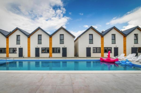 Holiday complex with pool, Rewal